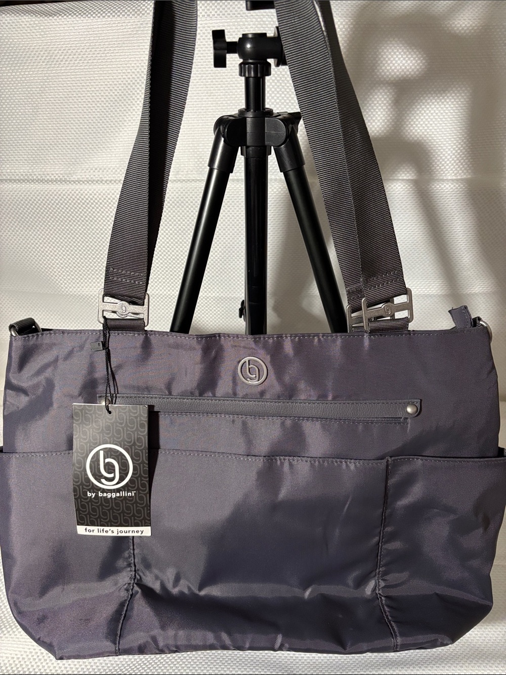 Baggallini Men's Messenger Bag in Charcoal
